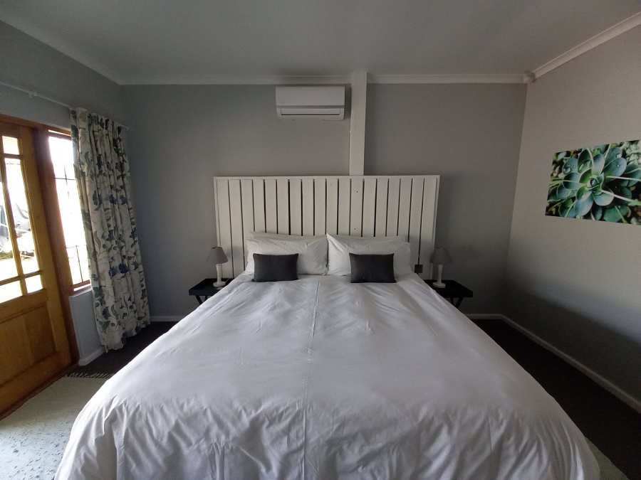 8 Bedroom Property for Sale in Blanco Western Cape